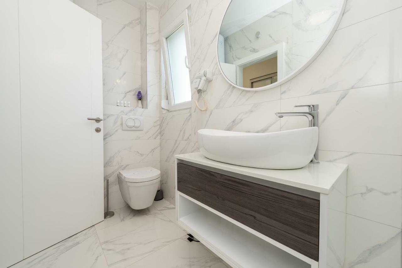 Apartments & Rooms Pool Villas Maris Novalja Ngoại thất bức ảnh