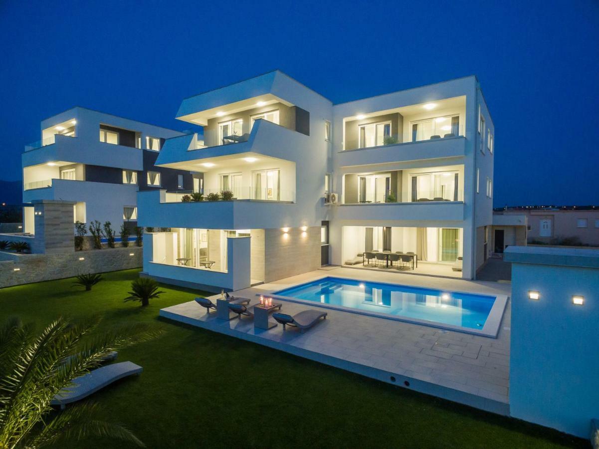 Apartments & Rooms Pool Villas Maris Novalja Ngoại thất bức ảnh